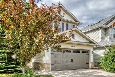 Photo of 7919 Cougar Ridge Avenue SW, Calgary, AB T3H 5L4 (MLS # A2326820)