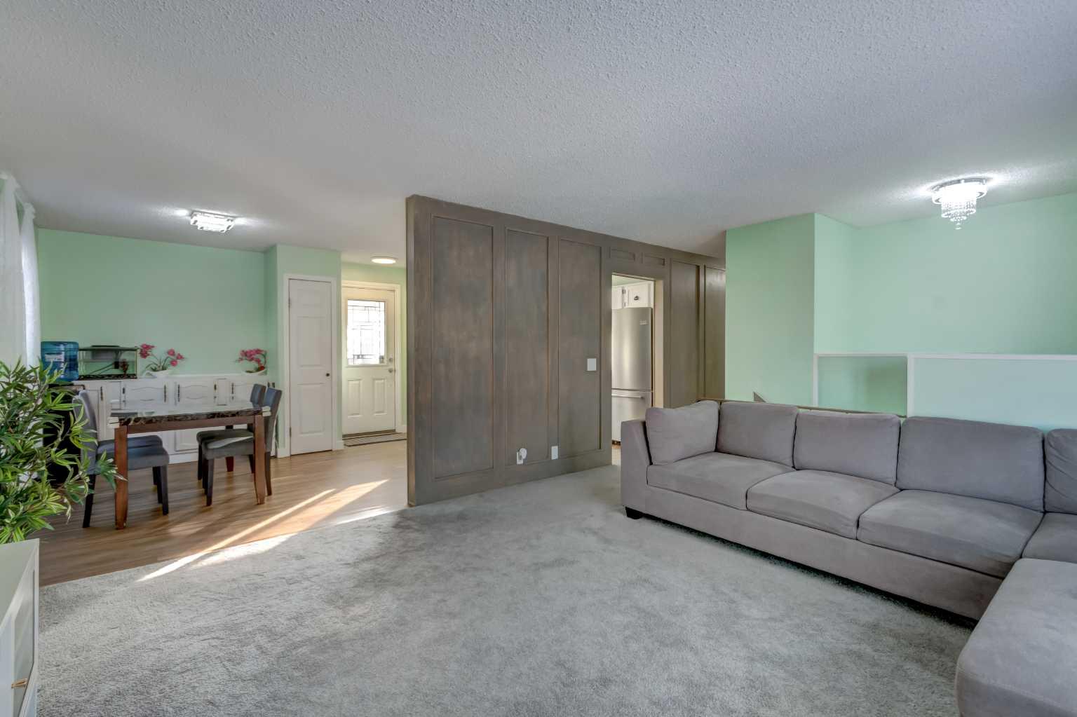 1059 Pinecliff Drive NE