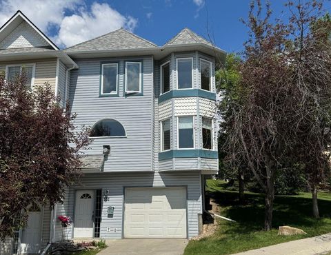 Photo of 131 Patina Rise SW, Calgary, AB T3H 3R5 (MLS # A2325975)