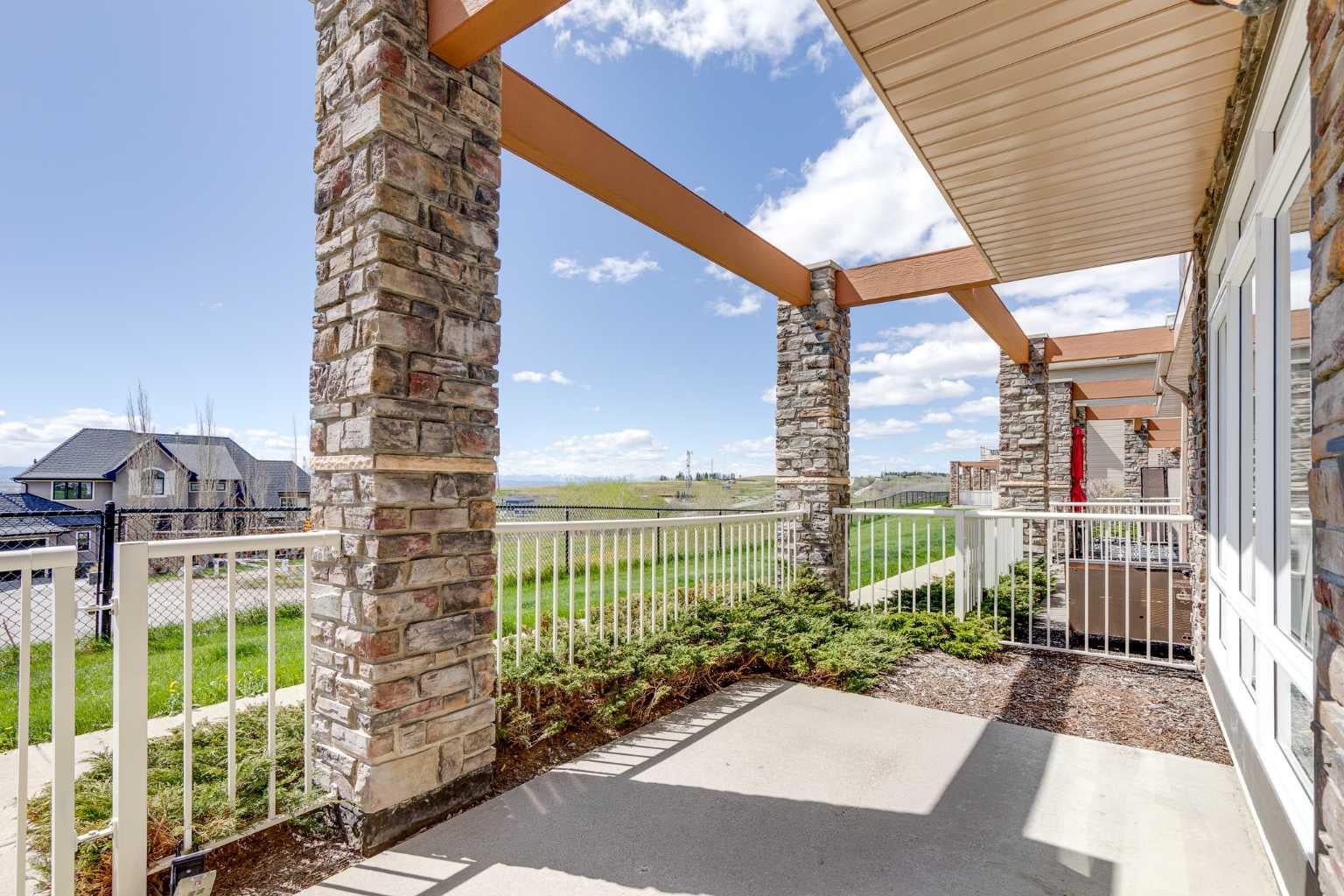 181 Rockyledge View NW 7
