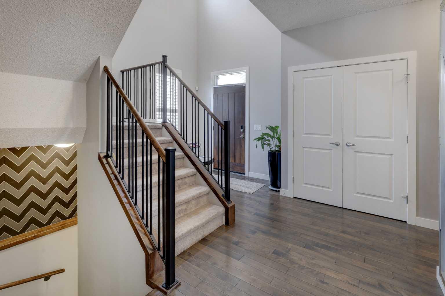 34 Copperpond Street SE