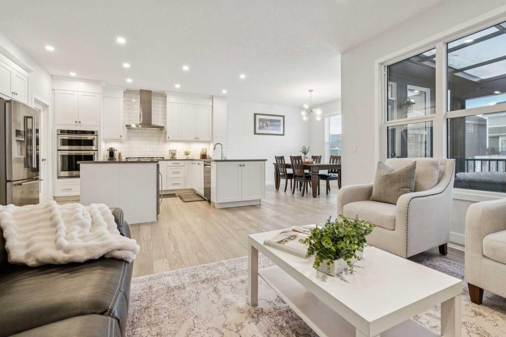 Photo of 55 Sundown Crescent, Cochrane, AB T4C 2T2 (MLS # A2289919)