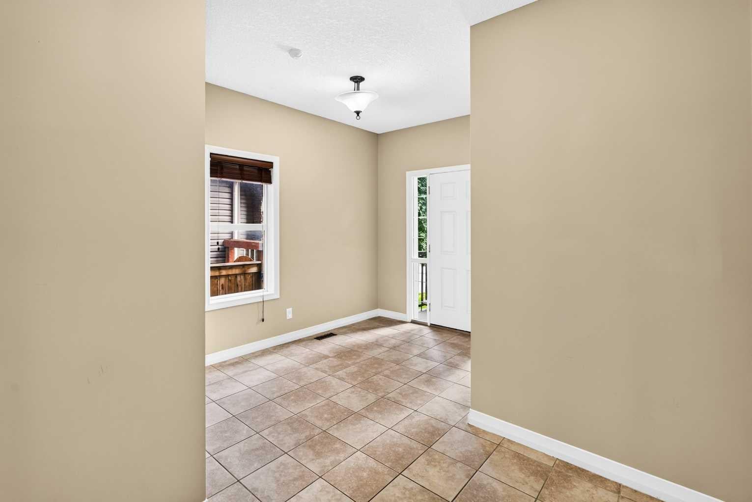 370 Silverado Way SW