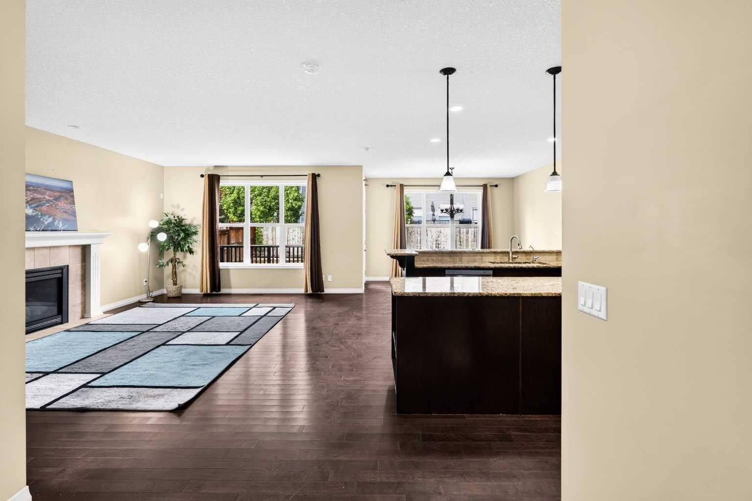 370 Silverado Way SW