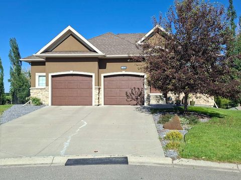 Photo of 20 Ranchers Green, Okotoks, AB T1S 0G6 (MLS # A2326054)