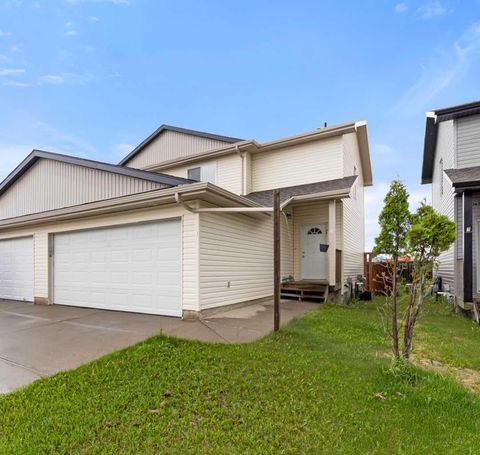 Photo of 6802 50 Avenue #3, Camrose, AB T4V 5C7 (MLS # A2318101)