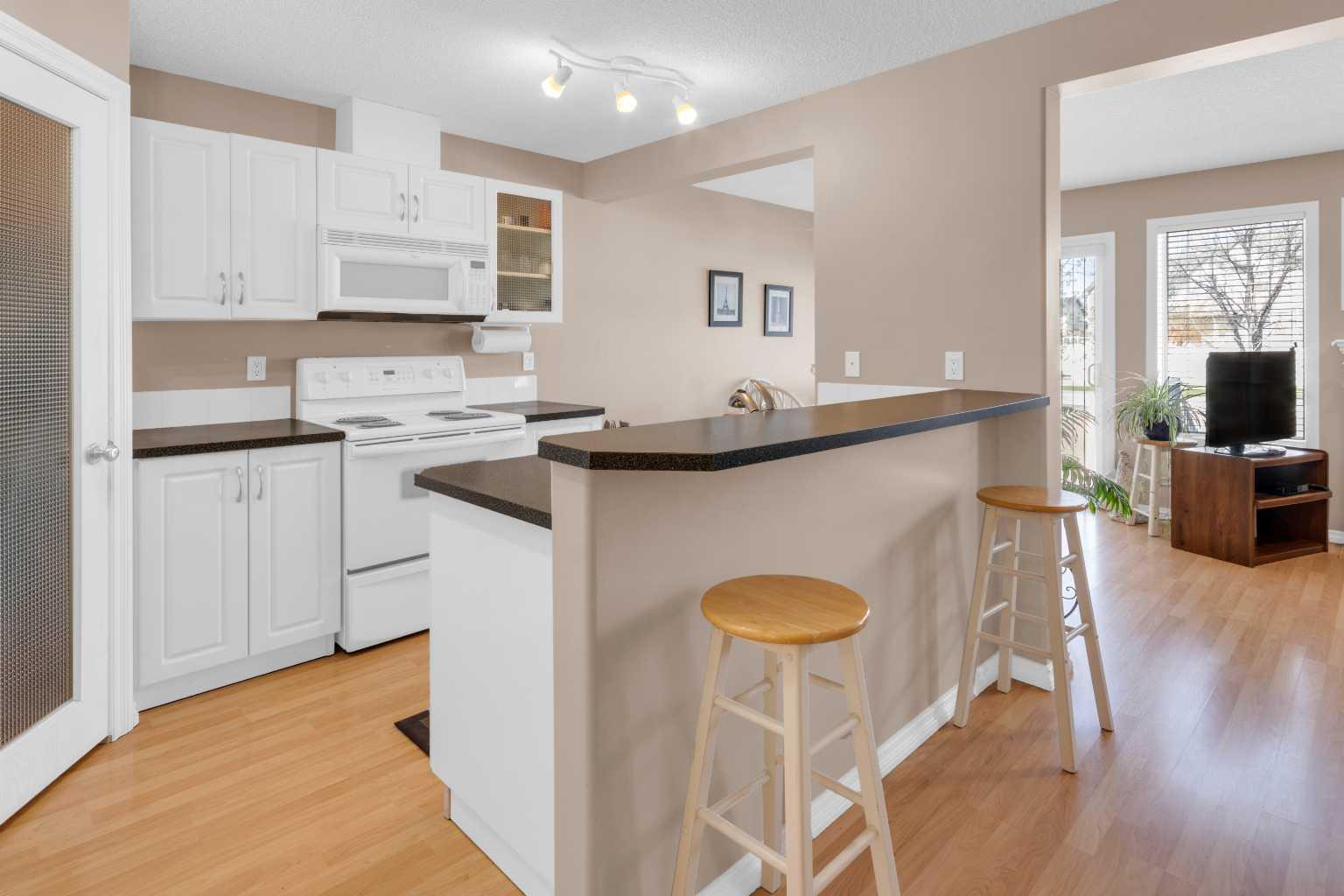 27 Royal Birch Mount NW