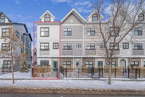 Photo of 69 Les Jardins Park SE, Calgary, AB T2C 5V3 (MLS # A2273716)
