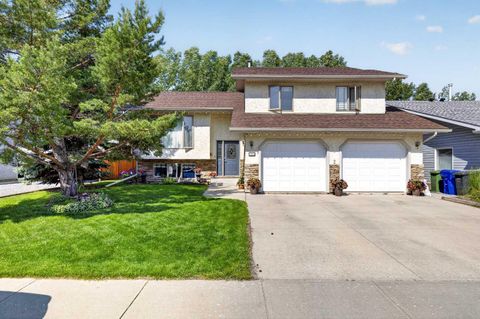 Photo of 151 Balsam Crescent, Olds, AB T4H 1M4 (MLS # A2329059)