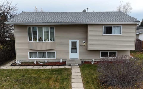 Photo of 1101 55 Street, Edson, AB T7E 1J1 (MLS # A2353637)