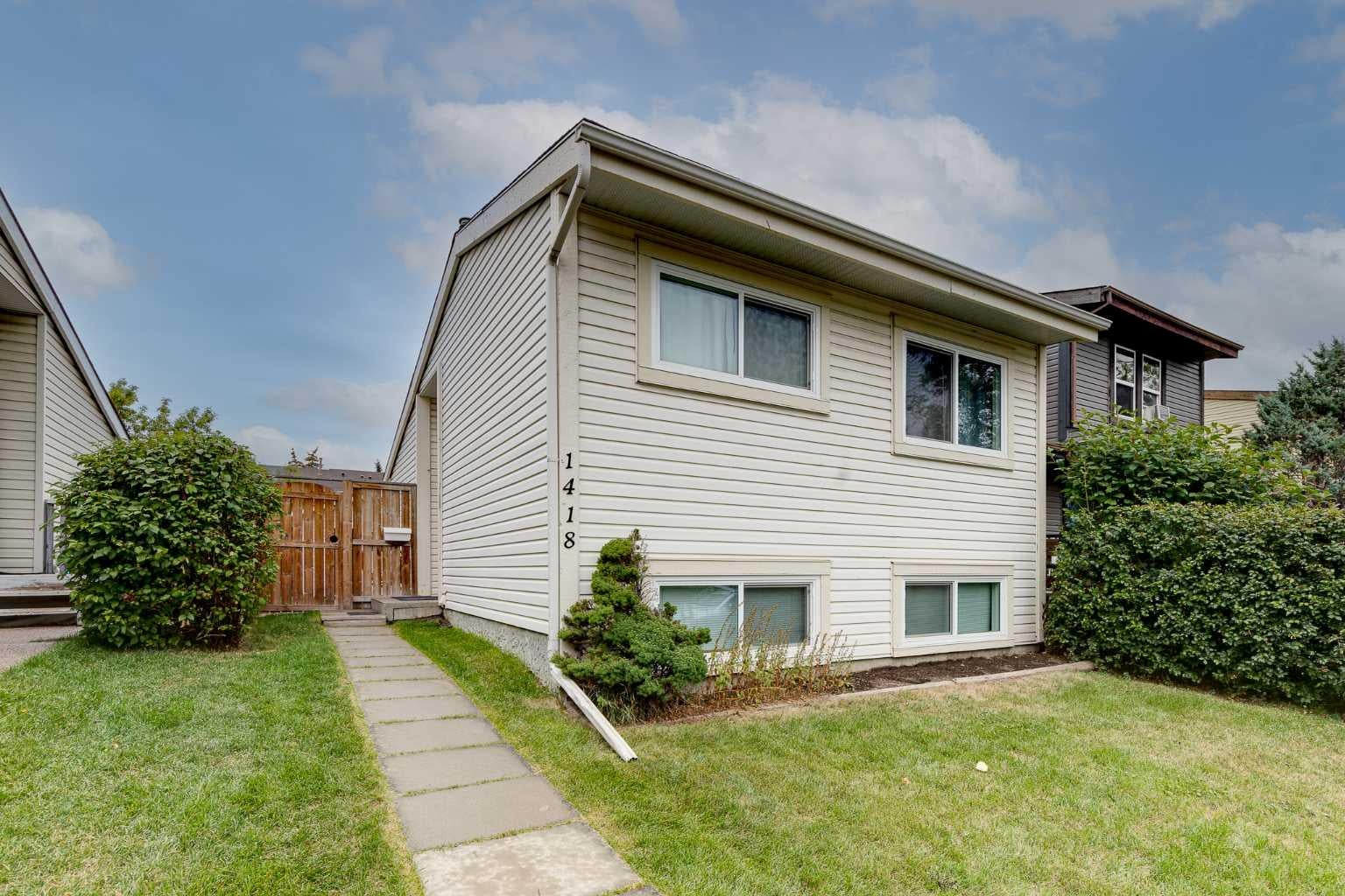 1418 Ranchlands Way NW