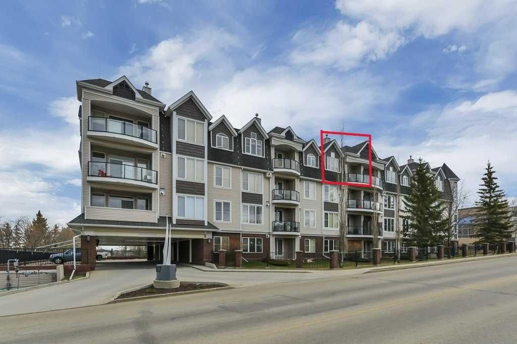Photo of 4707 50 Street #403, Sylvan Lake, AB T4S 0G7 (MLS # A2304947)