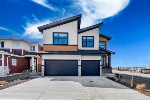 Photo of 1001 Waterford Drive SE, Chestermere, AB T1X 2T7 (MLS # A2302267)