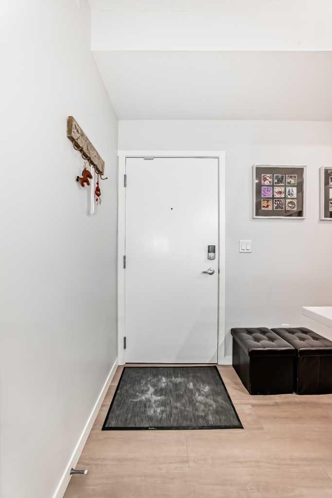 220 Seton Grove SE 1205