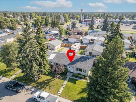 Photo of 102 Marbrooke Circle NE, Calgary, AB T2A 2W6 (MLS # A2251892) Photo of 102 Marbrooke Circle NE, Calgary, AB T2A 2W6 (MLS # A2251892)