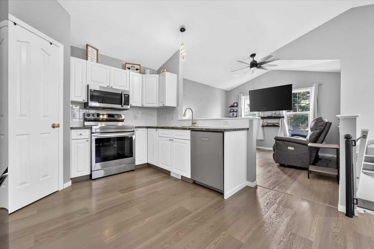 43 Cimarron Meadows Bay