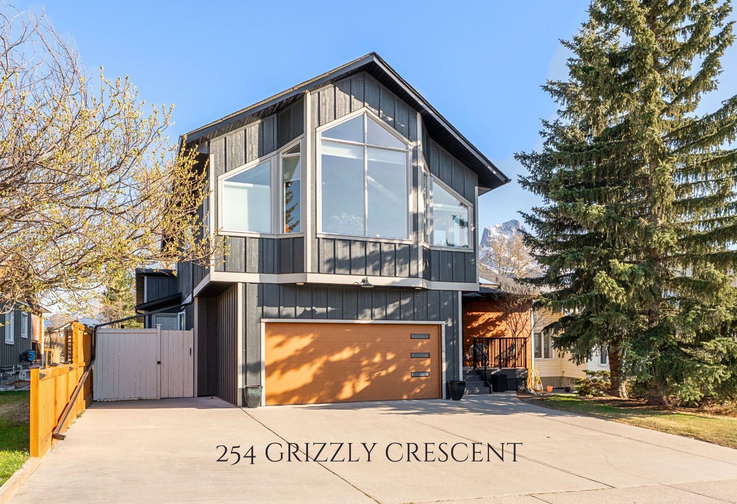 254 Grizzly Crescent
