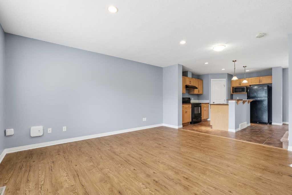 Photo of 149 Prestwick Villas SE, Calgary, AB T2Z 4S3 (MLS # A2335645)
