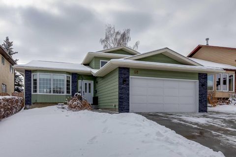 88 Bermondsey Way NW Calgary AB T3K 1V4