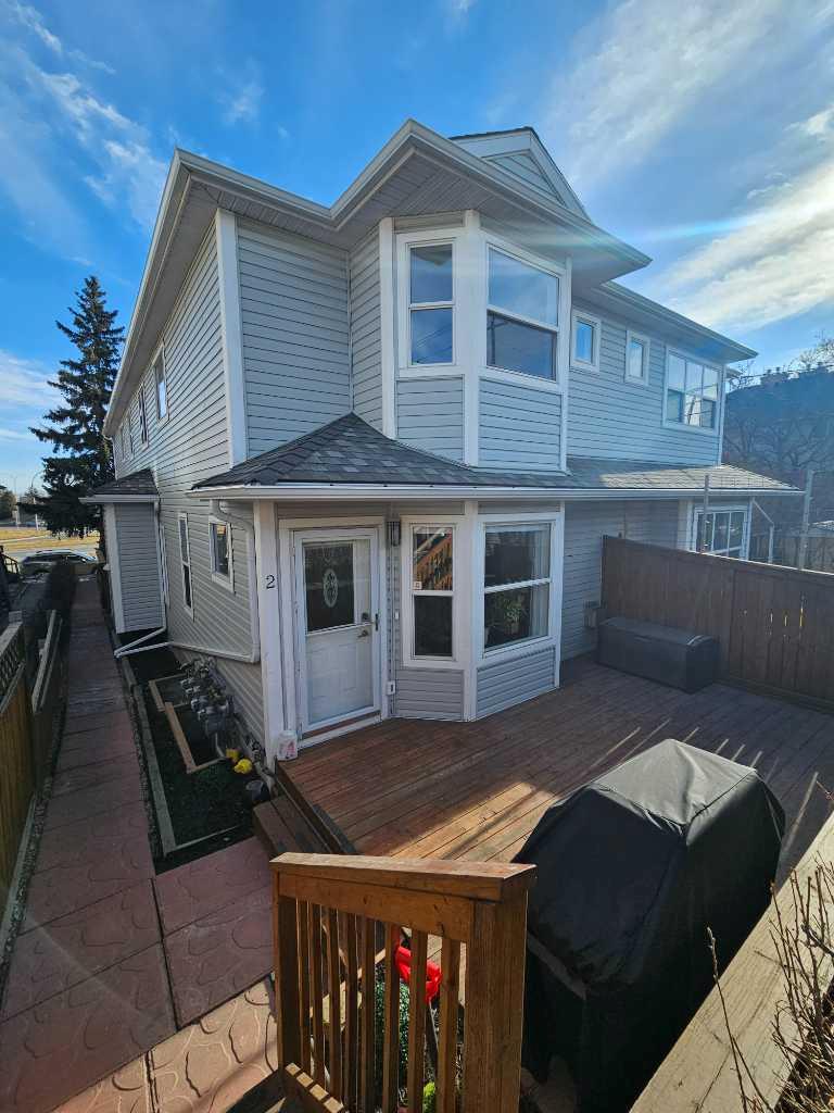2013 24 Street SW 2