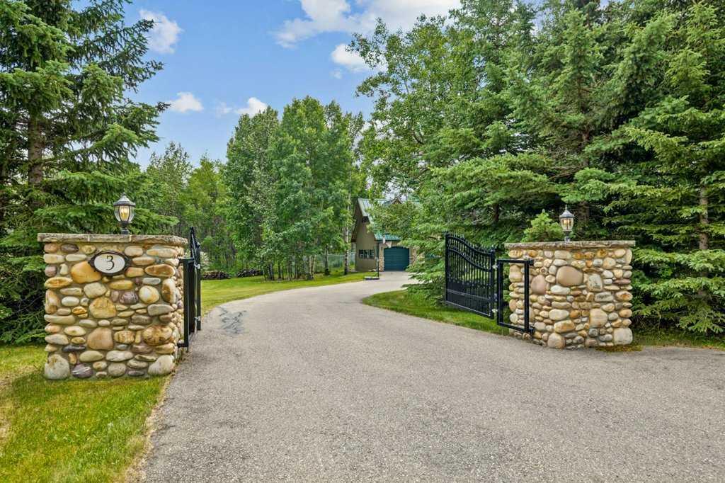 3 Woodlands Estates