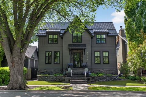 Photo of 3021 3 Street SW, Calgary, AB T2S 1V2 (MLS # A2319676)