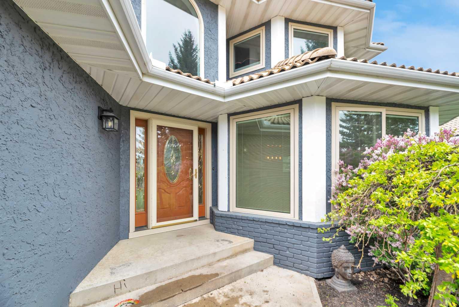 52 Woodpath Terrace SW