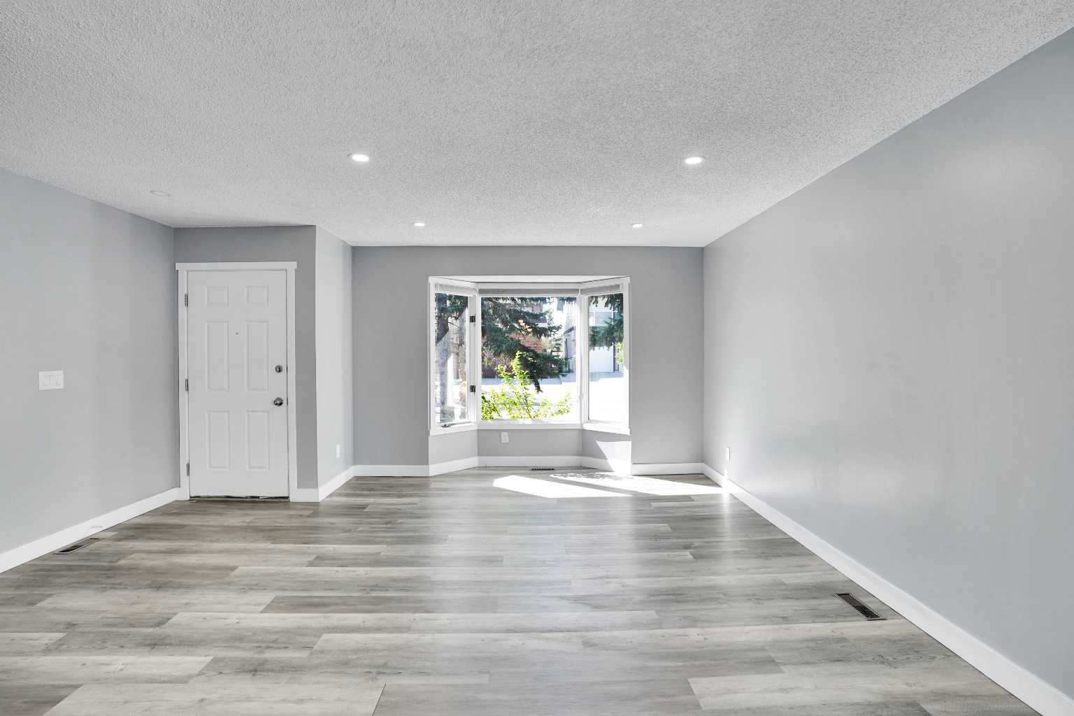 35 Castlefall Grove NE