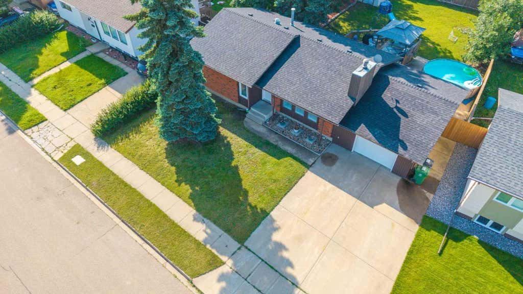 Photo of 5509 29 Street, Lloydminster, AB T9V 2A2 (MLS # A2338205)