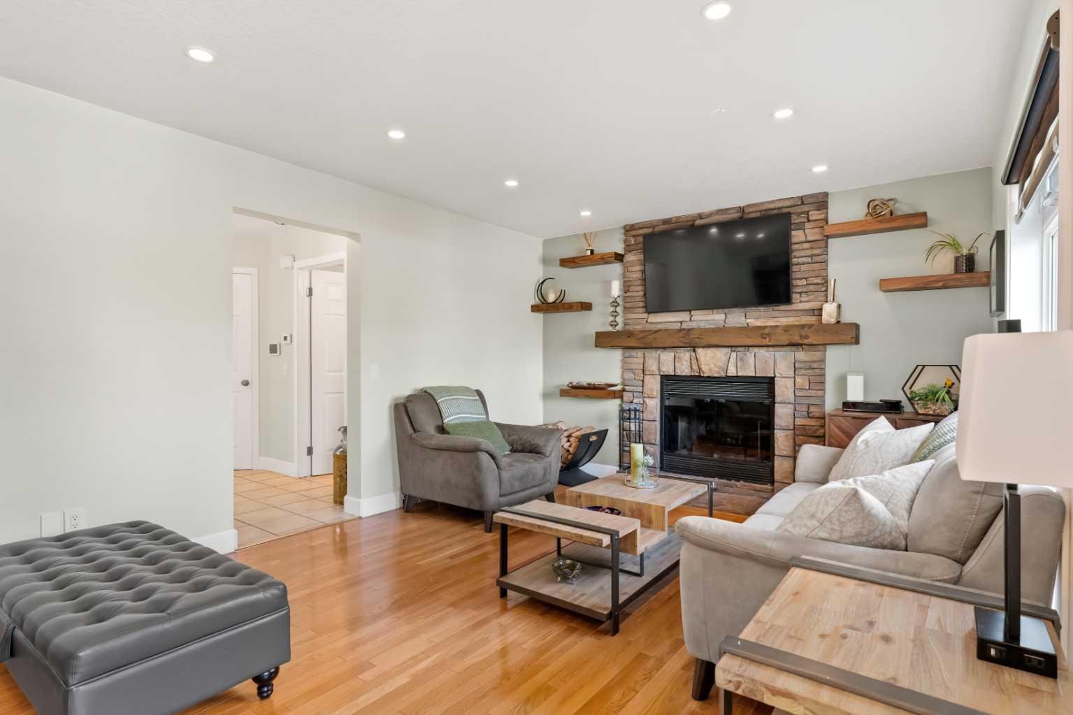 49 Macewan Ridge Close NW