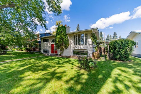 Photo of 532 Willow Park Drive SE, Calgary, AB T2J 0K5 (MLS # A2355039)