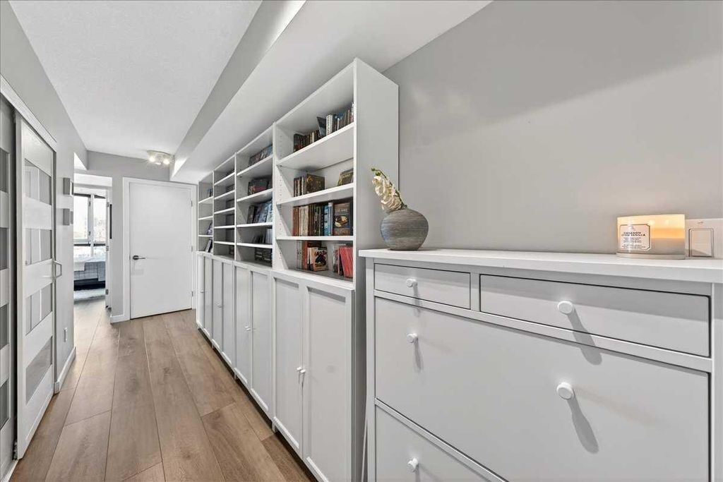 Photo of 188 15 Avenue SW #1707, Calgary, AB T2R 1S4 (MLS # A2268987)