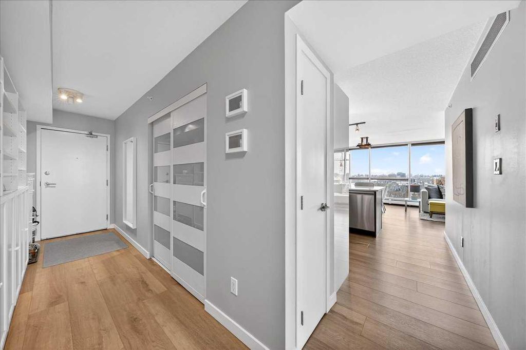 Photo of 188 15 Avenue SW #1707, Calgary, AB T2R 1S4 (MLS # A2268987)