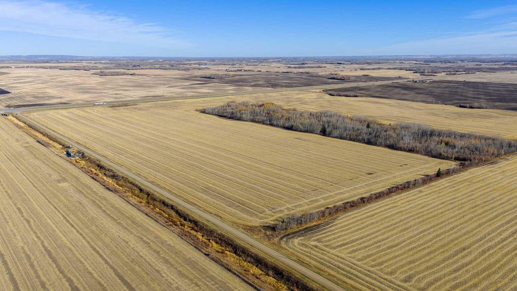 Photo of 6;3;72;7;W6 NW, Bezanson, AB T0H 0G0 (MLS # A2265046)