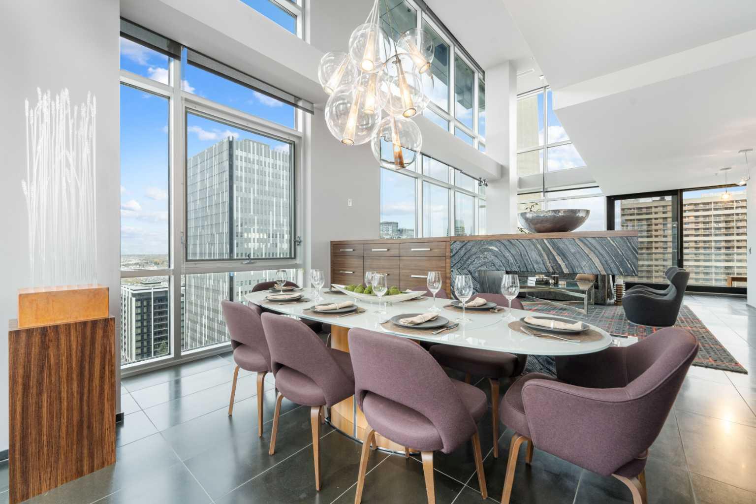 108 9th Avenue SW 2004