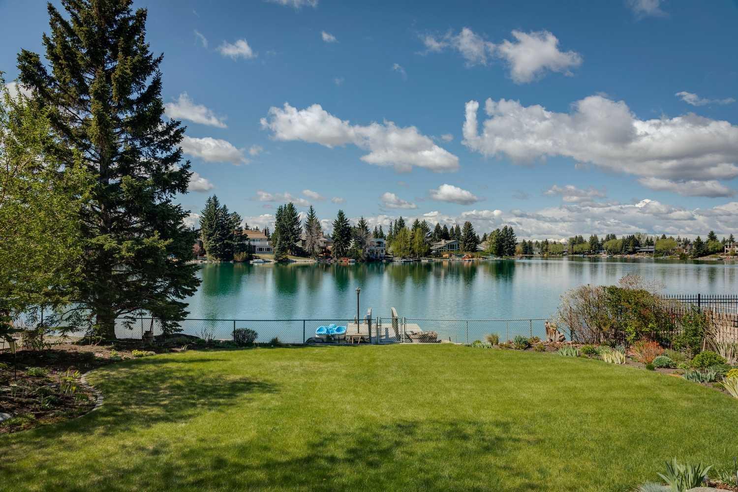 947 Lake Placid Drive SE