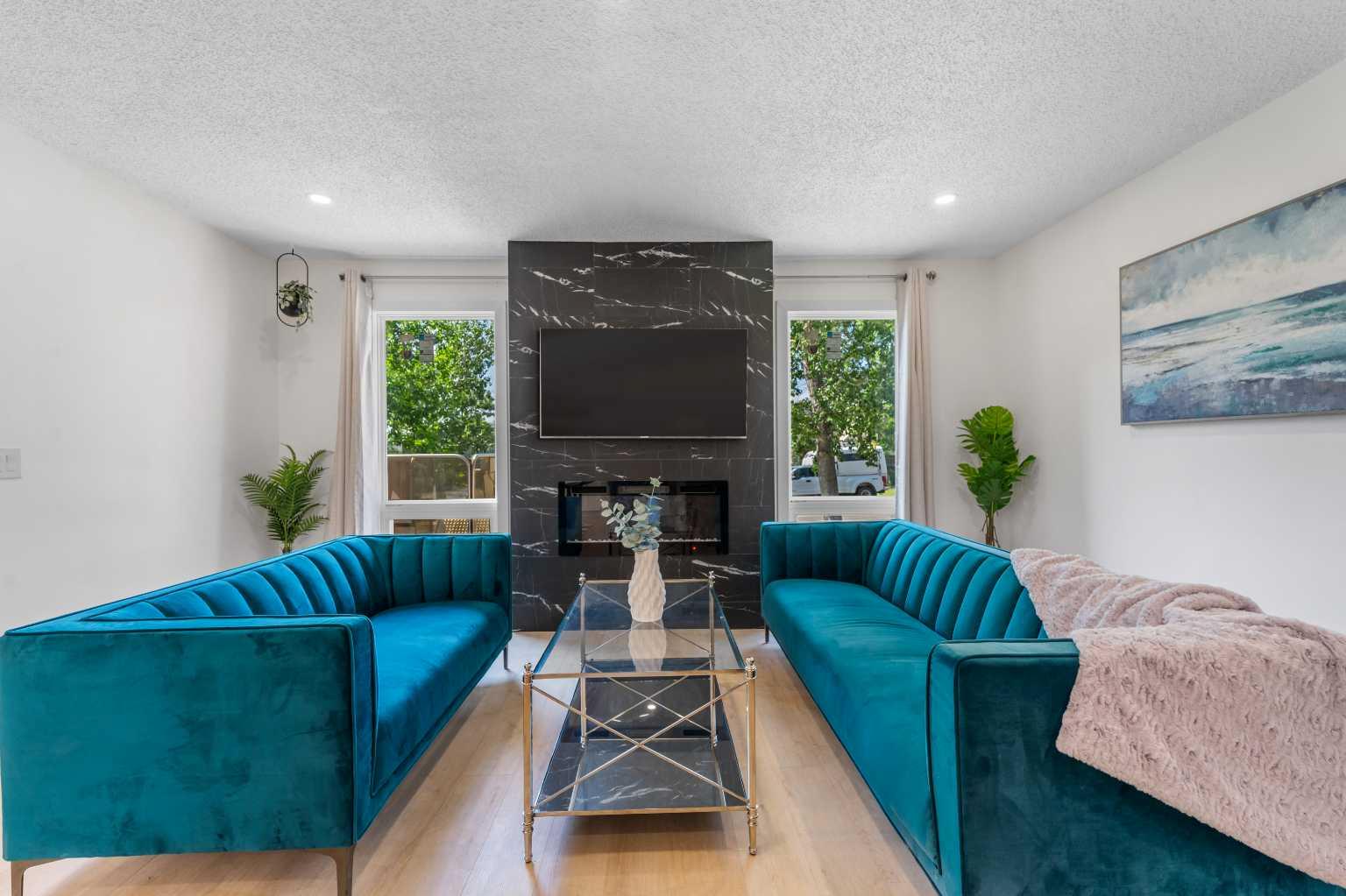 966 Berkley Drive NW