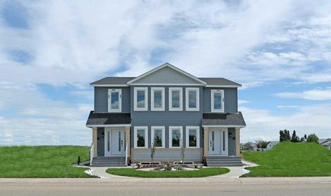 Photo of 412A Meadowbrook Drive E, Brooks, AB T1R 1N7 (MLS # A2320250)
