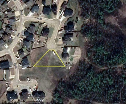 Photo of 10312 86 Street, Peace River, AB T8S 0A2 (MLS # A2322578)