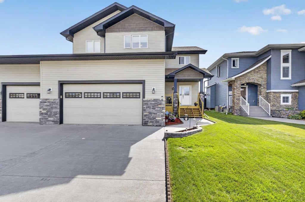 Photo of 9 Vantage Crescent, Olds, AB T4H 0A8 (MLS # A2325554)