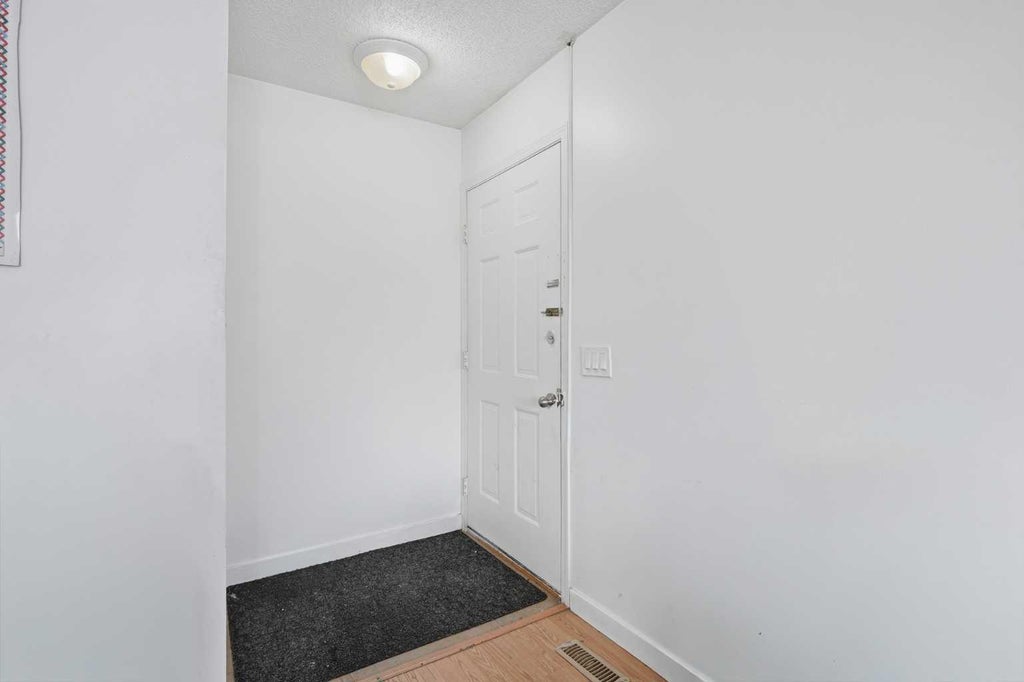 Photo of 188 Maitland Drive NE, Calgary, AB T2A 5T7 (MLS # A2351675)