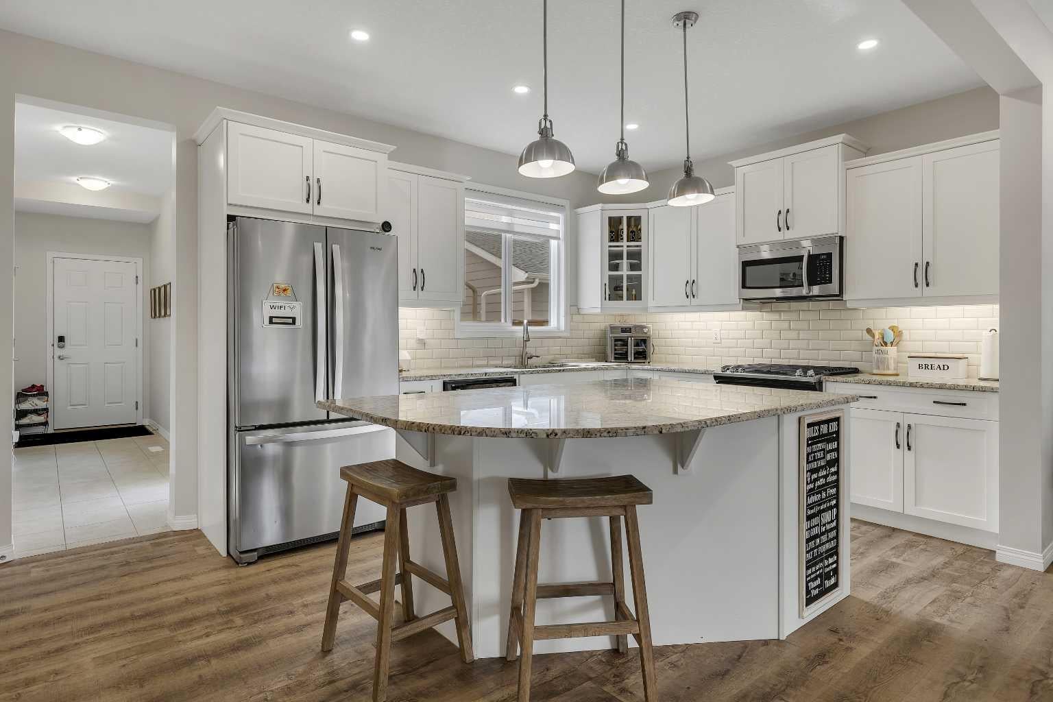 177 Yorkville Manor SW