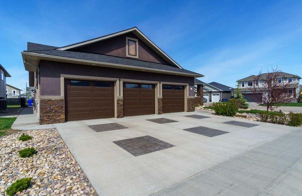 Photo of 2 Harrison Green, Olds, AB T4H 0E5 (MLS # A2310045)
