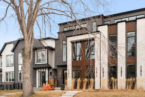 Photo of 2006 41 Avenue SW, Calgary, AB T2T 2M1 (MLS # A2285150)