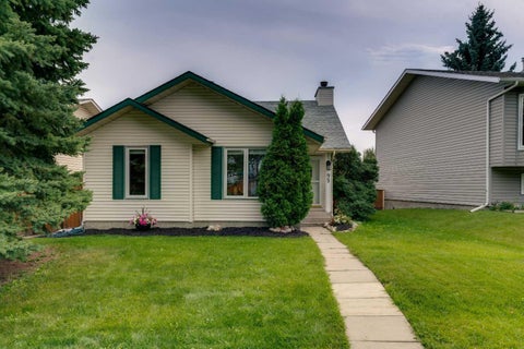 Photo of 95 Shawglen Rise SW, Calgary, AB T2Y 1Z2 (MLS # A2342081)