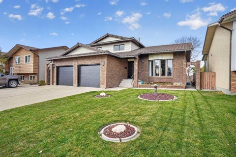 Photo of 35 Ermineglen Road N, Lethbridge, AB T1H 5Y1 (MLS # A2354764)
