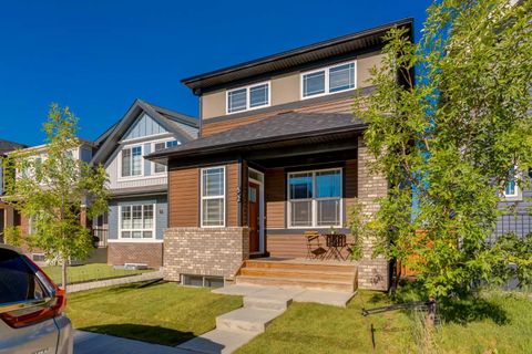 Photo of 52 Lucas Street NW, Calgary, AB T3P 1N2 (MLS # A2327423)