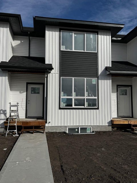 Photo of 67 Inglis Crescent, Sylvan Lake, AB T4S 0W6 (MLS # A2353968)