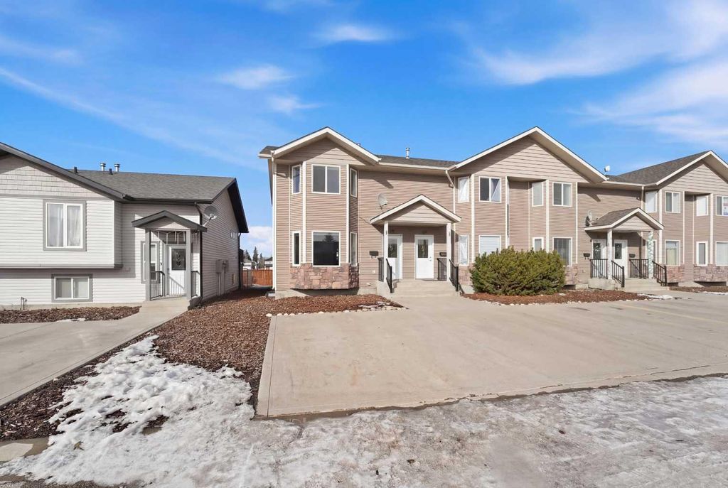 Photo of 25 Winston Place, Blackfalds, AB T4M 0K9 (MLS # A2291139)
