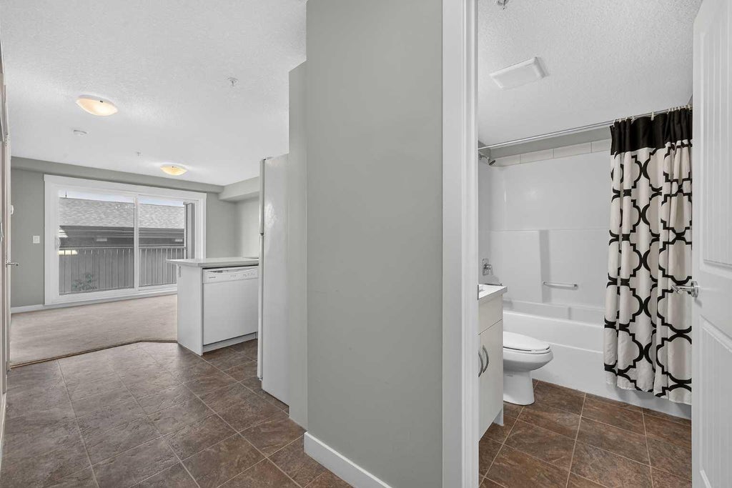 Photo of 130 AUBURN MEADOWS View SE #313, Calgary, AB T3M 2P3 (MLS # A2340999)
